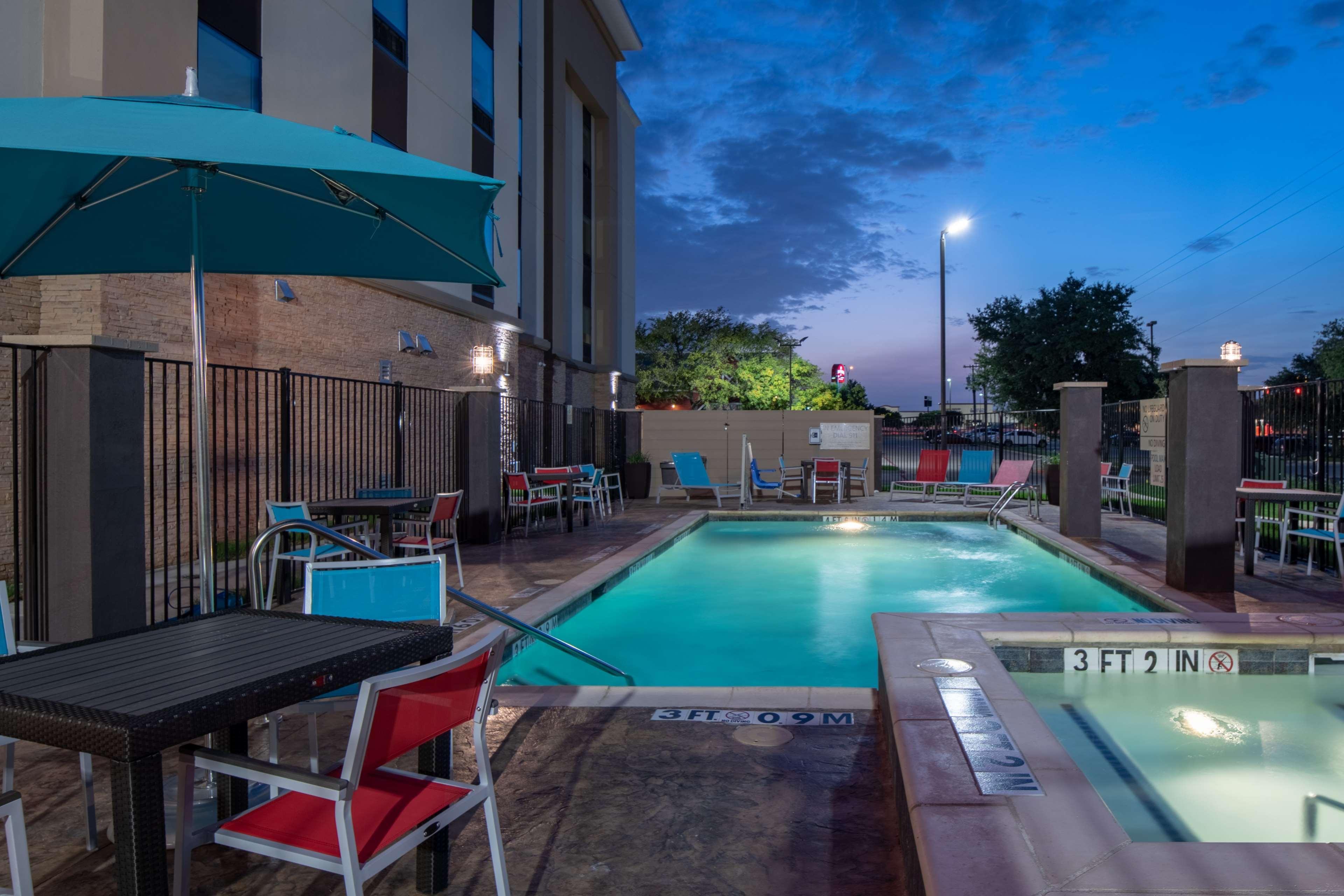 Hampton Inn & Suites Dallas/Plano Central Eksteriør bilde