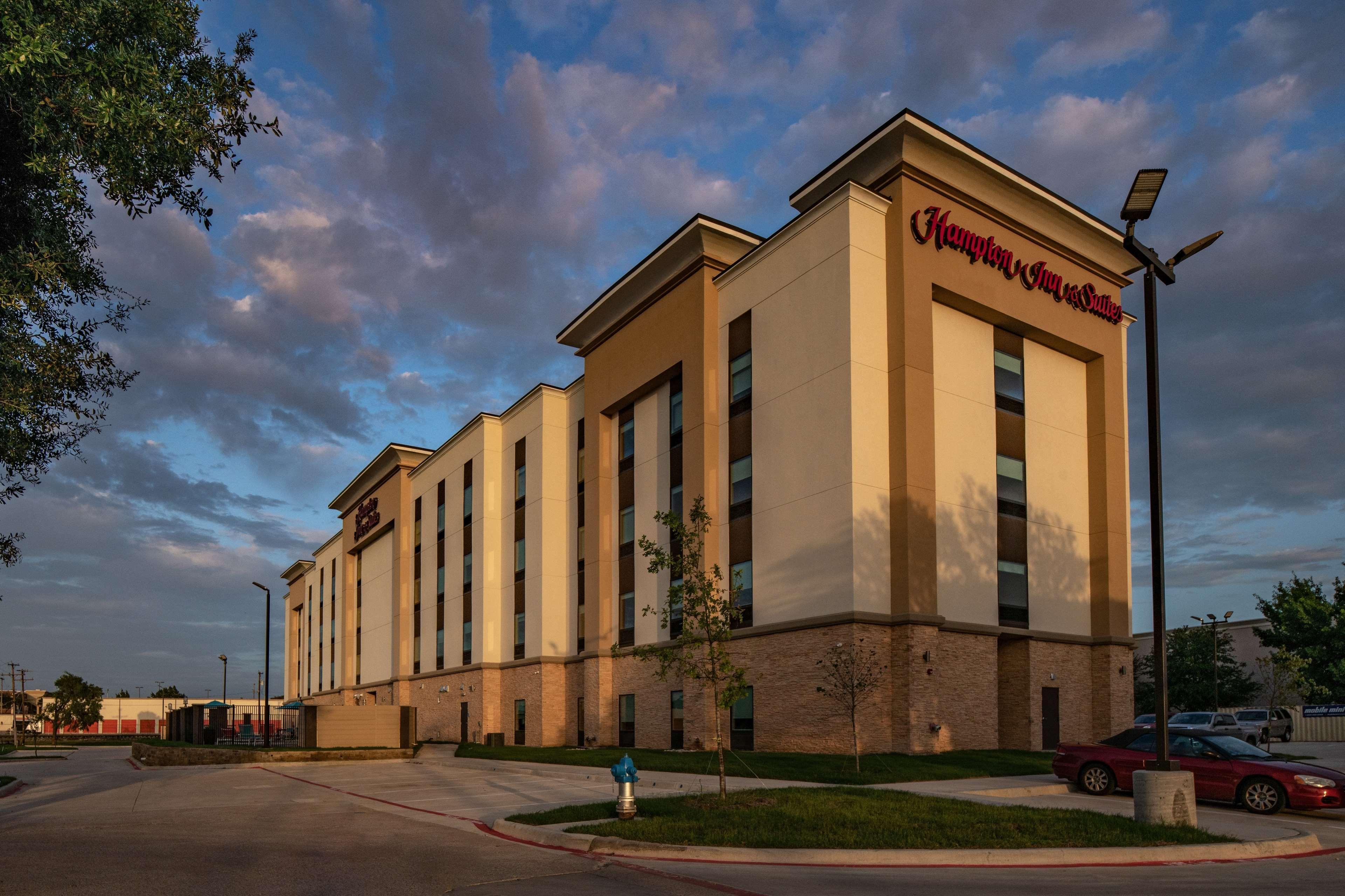 Hampton Inn & Suites Dallas/Plano Central Eksteriør bilde